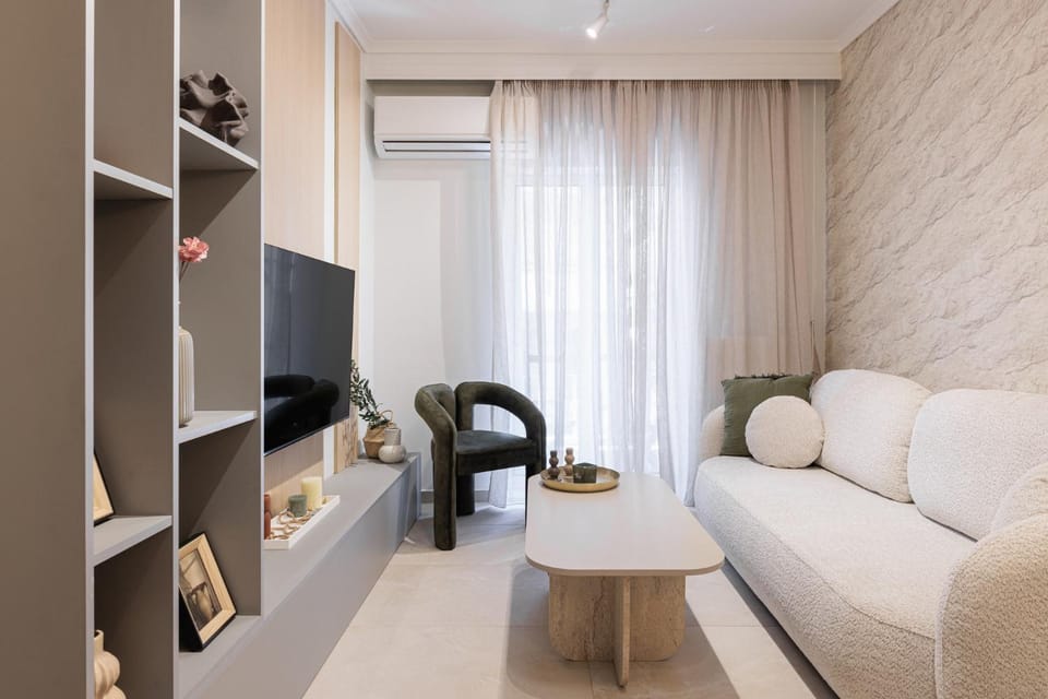 TV and multimedia, Living room, Seating area, air conditioner