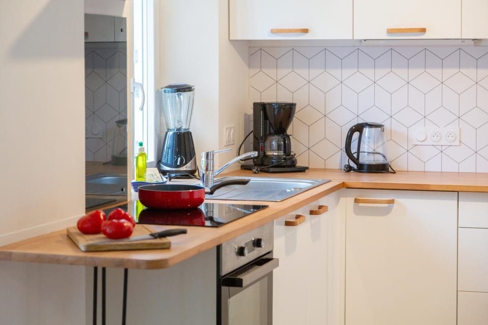 Kitchen or kitchenette, Living room