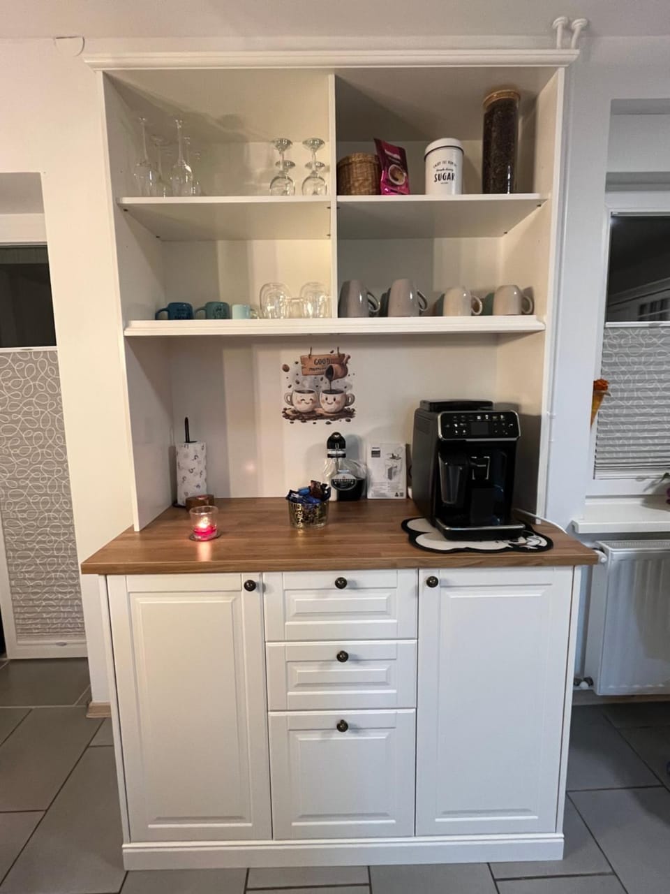 Coffee/tea facilities, Kitchen or kitchenette