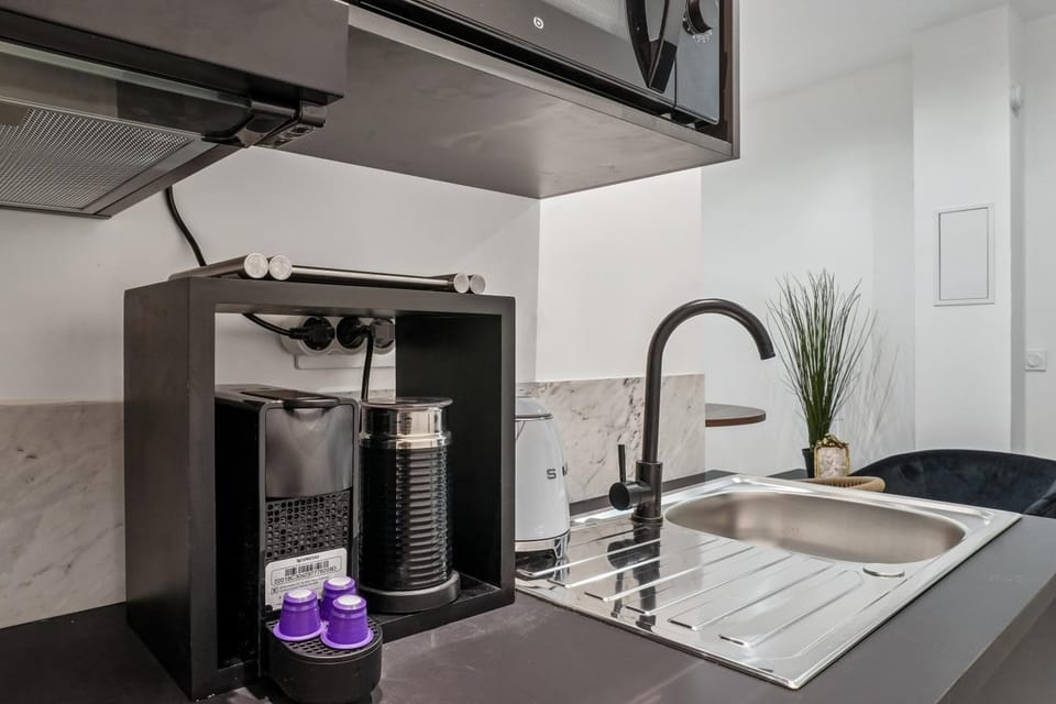 Kitchen or kitchenette, kitchen