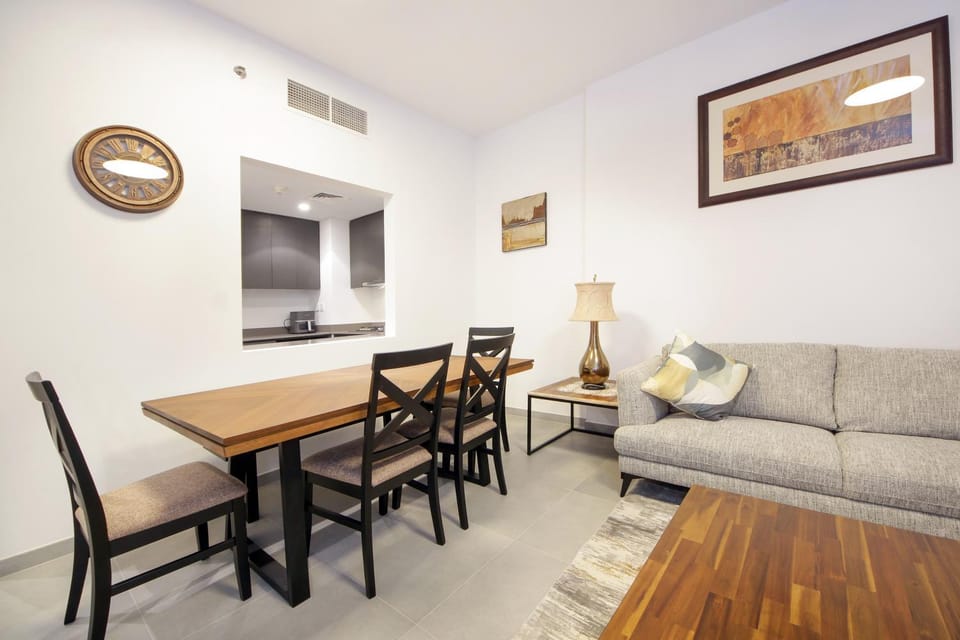 Living room, Seating area, Dining area, air conditioner