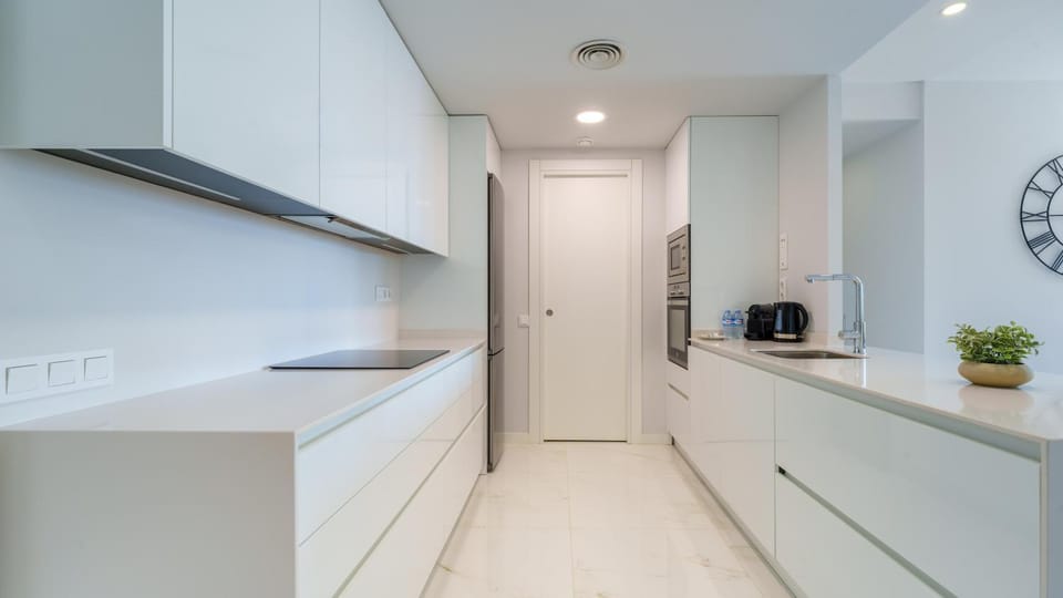 Kitchen or kitchenette, oven, stove