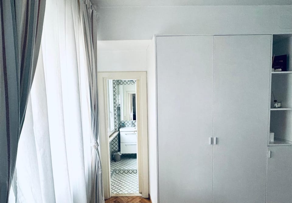 Bathroom, wardrobe