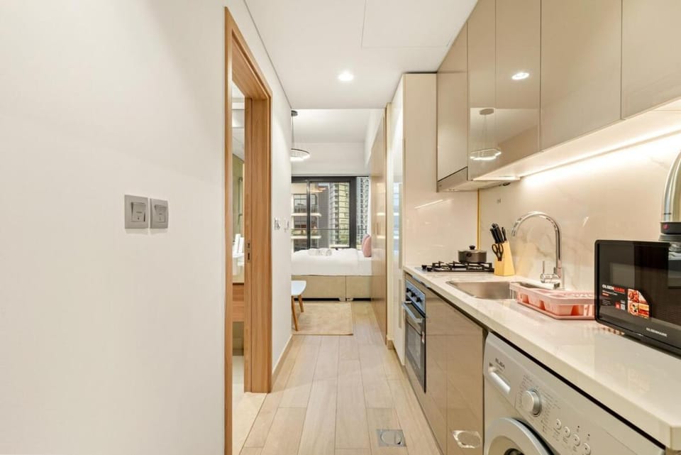 FIRST CLASS Studio Stylish Close to Downtown Apartment in Dubai