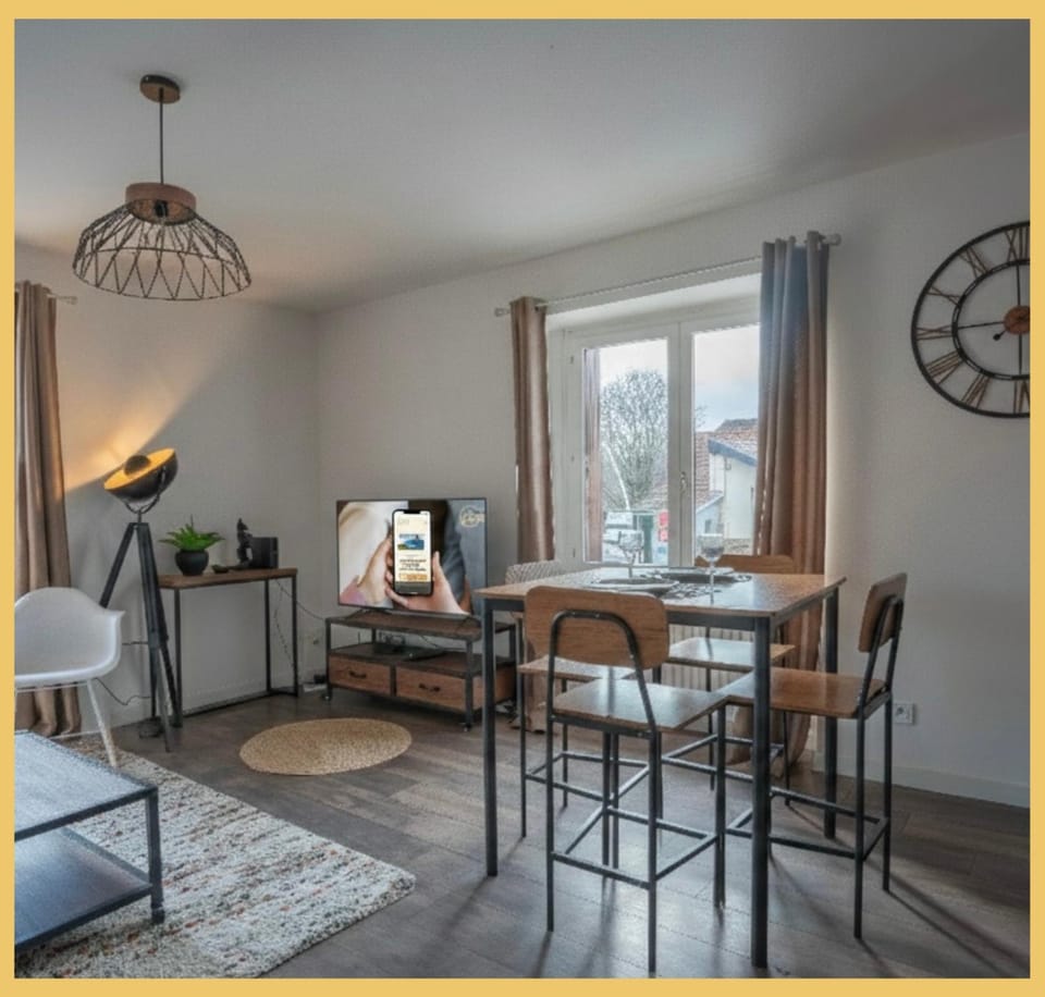 Le Brick & Wood I T2 I Annemasse Apartment in Annemasse