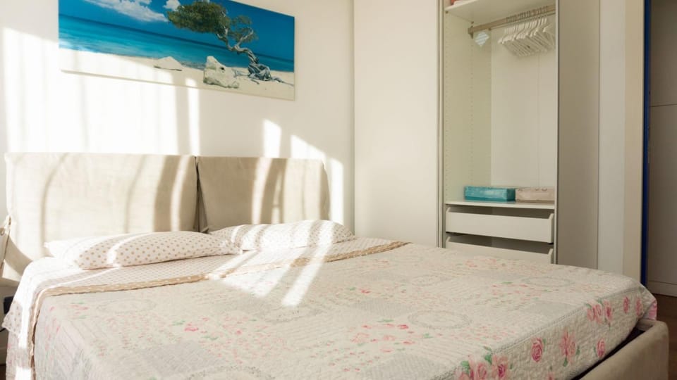 suggestivo attico vista mare monti con parcheggio Apartment in Viareggio