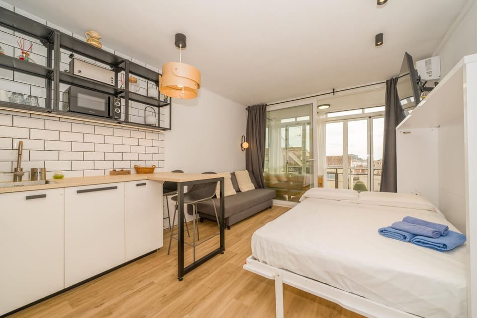 Bed, Kitchen or kitchenette, Photo of the whole room, Bedroom