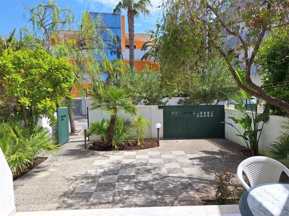 Garden, Garden view