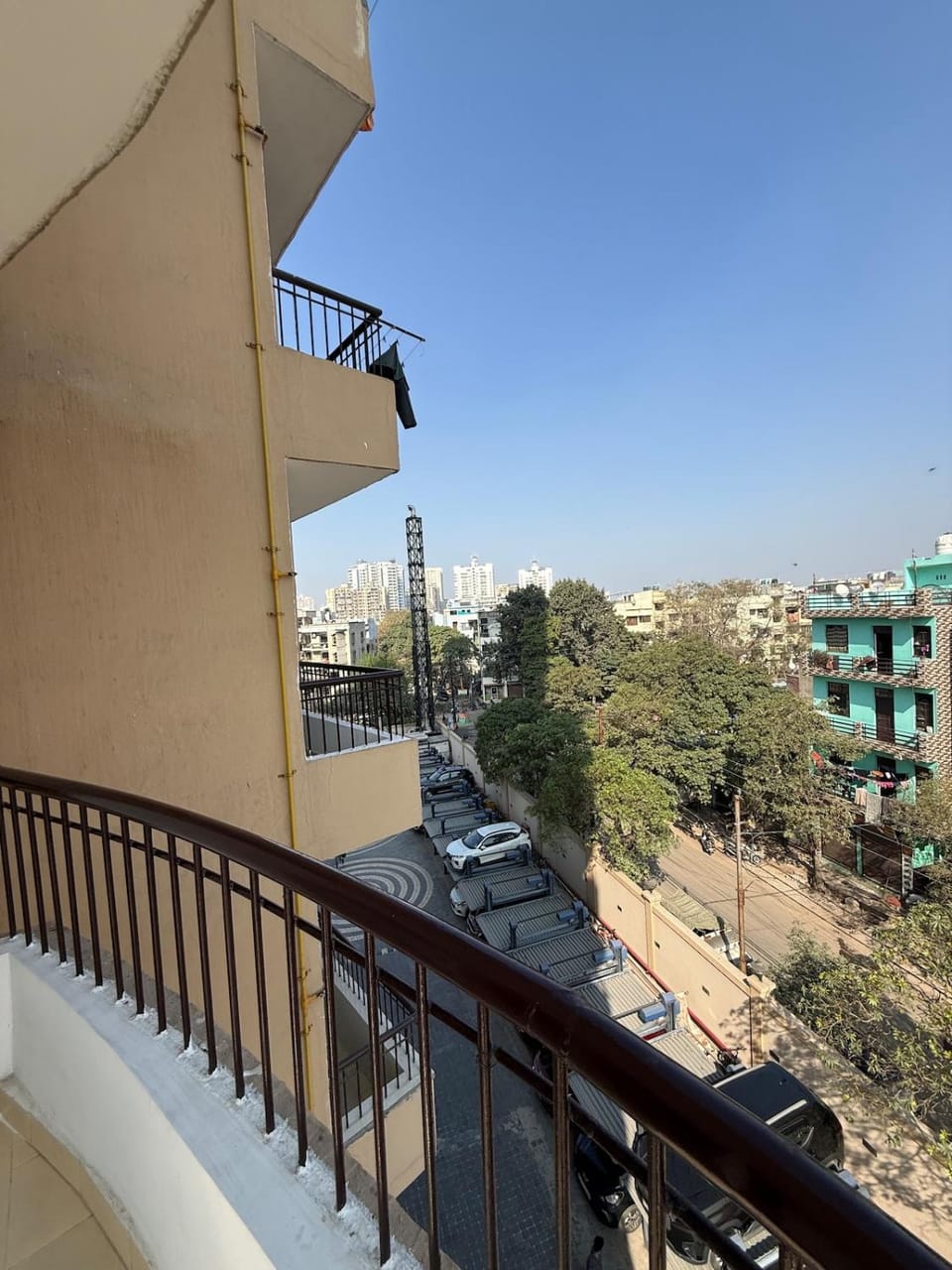 Luxe 3BHK Retreat Apartment in Delhi