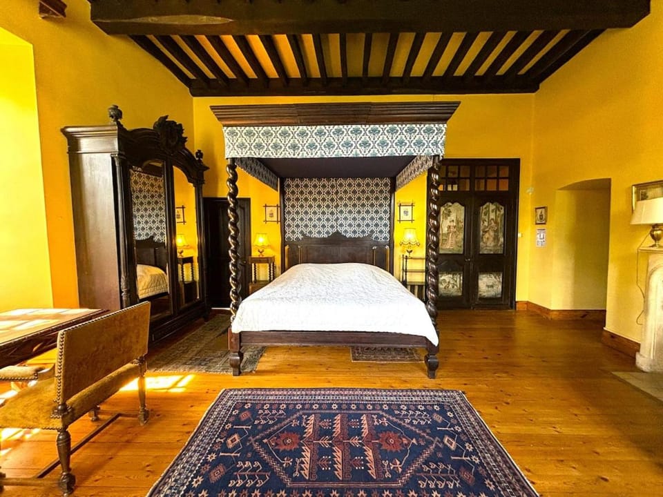 Exceptional XVIICastle in Dordogne Golden Triangle Villa in Nouvelle-Aquitaine