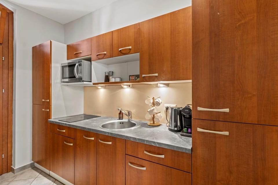 Design Apts - 5-min Walk to U2 Taborstraße - Prater Park and Canal Apartment in Vienna