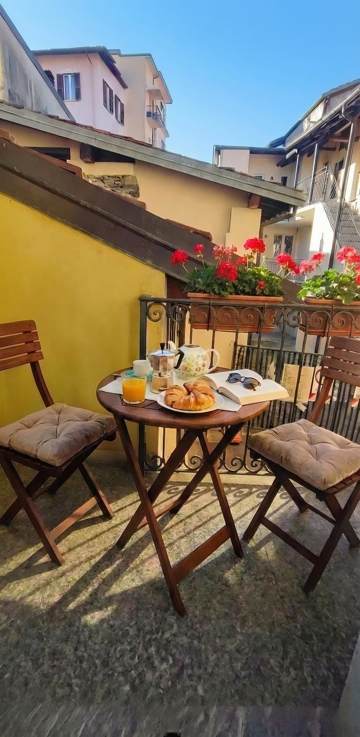 Property building, Balcony/Terrace