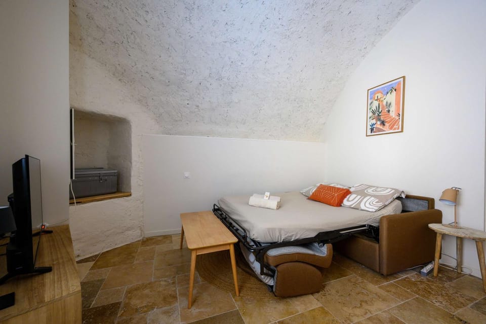 LX233 Studio voûté cœur du village - Charme absolu Apartment in Cagnes-sur-Mer
