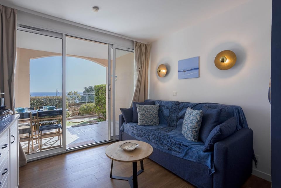 Rêve de Josiane - Sea view, pool, charming, AC Apartment in Cannes