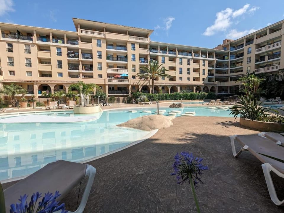 Le Cassis - 1 chambre vue mer piscine plages à pied résidence Cannes Beach Apartment in Cannes