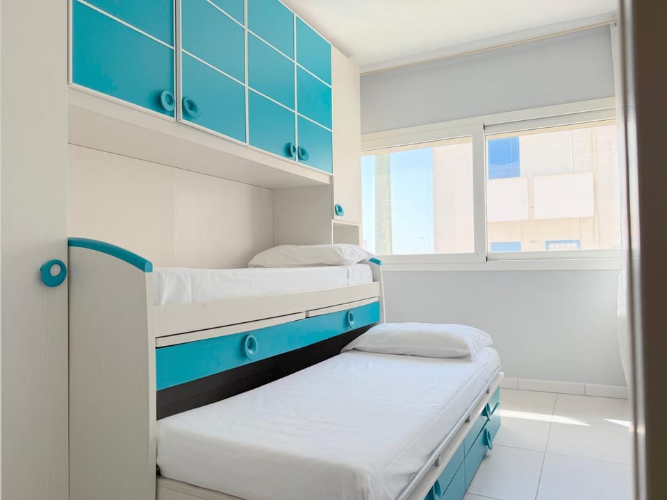 bunk bed