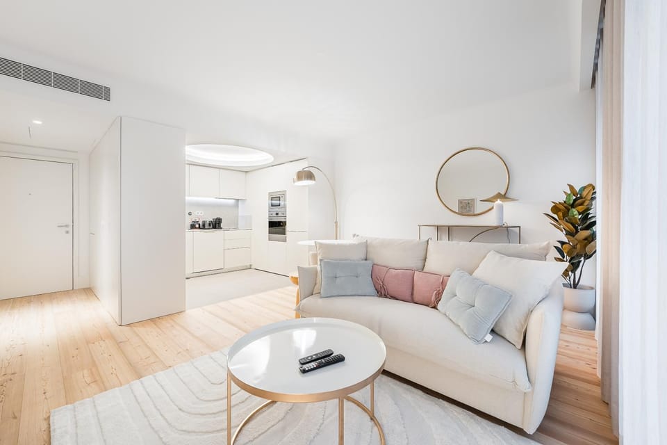 Day, Kitchen or kitchenette, Living room, Photo of the whole room, Seating area