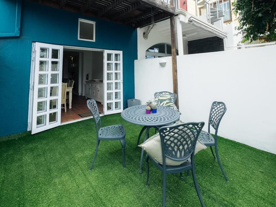 Balcony/Terrace, Garden view