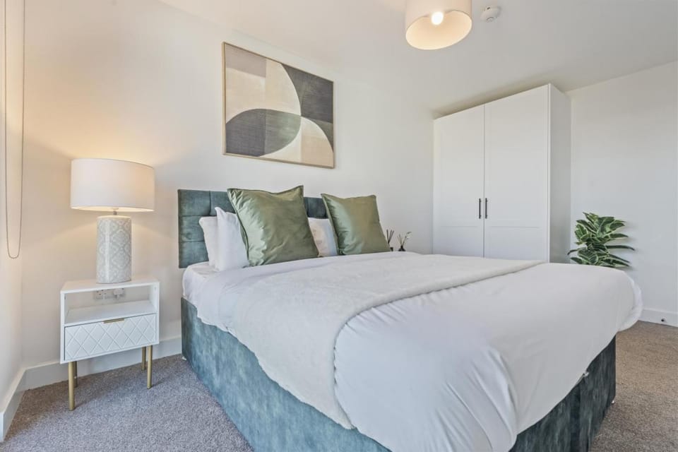 Oriel Residence | 2BR | 4 Beds | Sleeps 5 Apartment in Liverpool