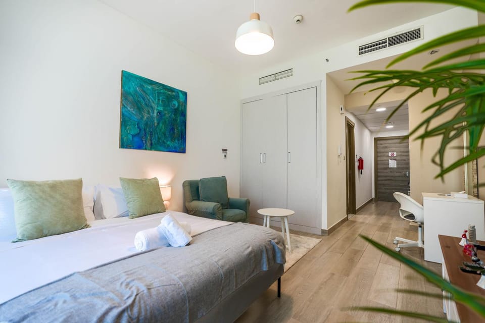 Bed, Living room
