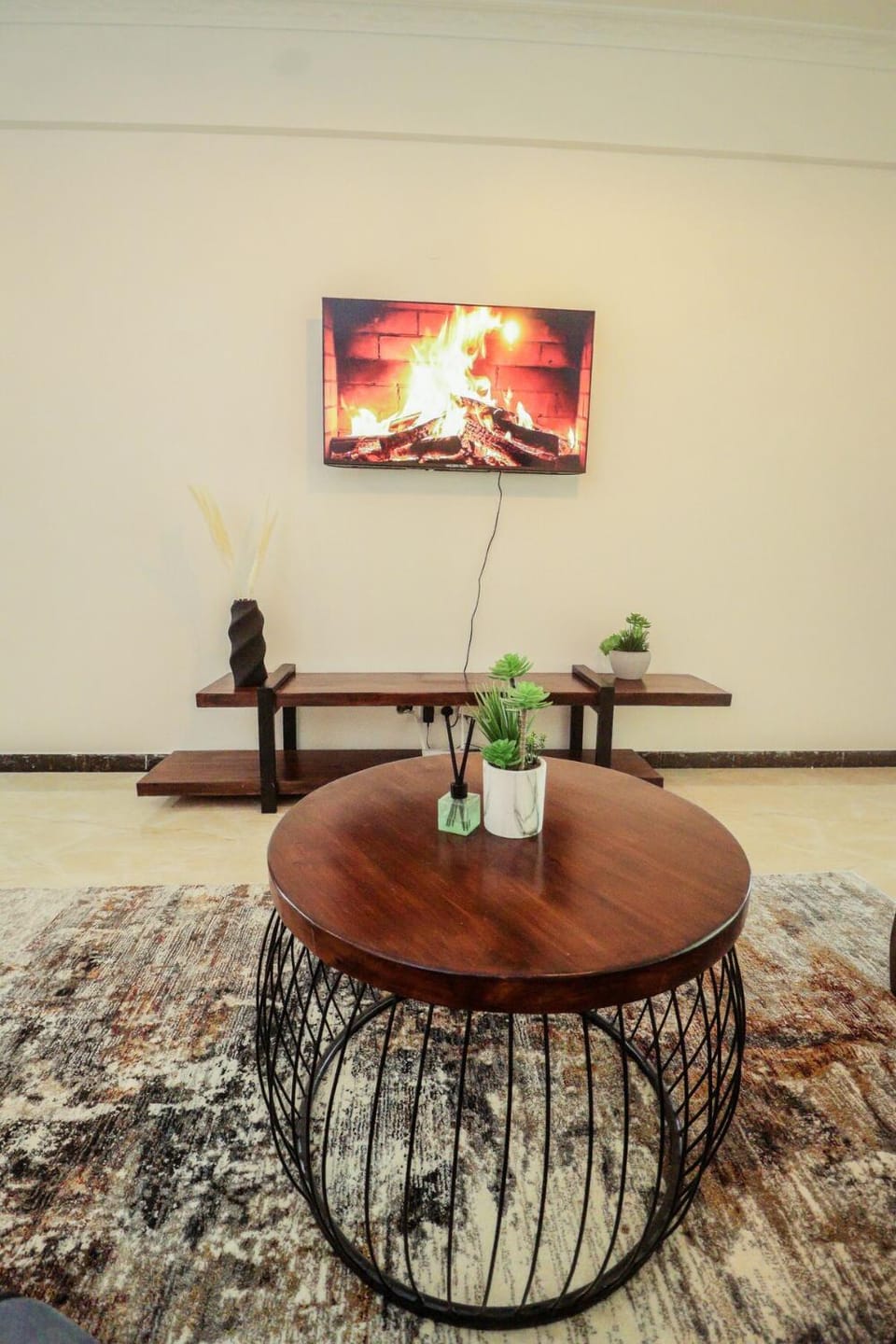 1BR Apt large Balcony, washer, Gym, lift Kilimani Apartment in Nairobi