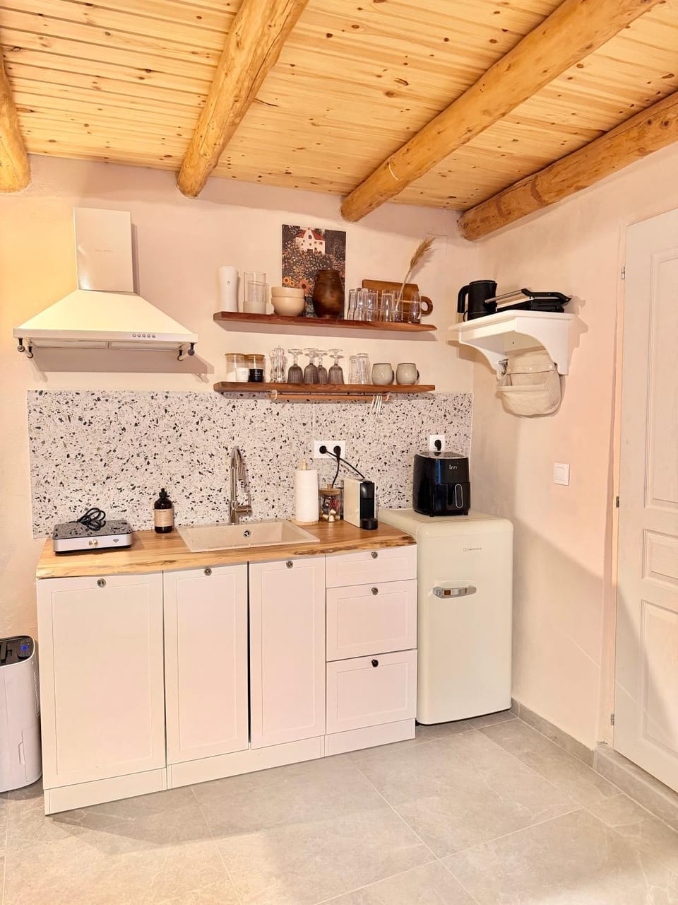 Coffee/tea facilities, Kitchen or kitchenette, toaster