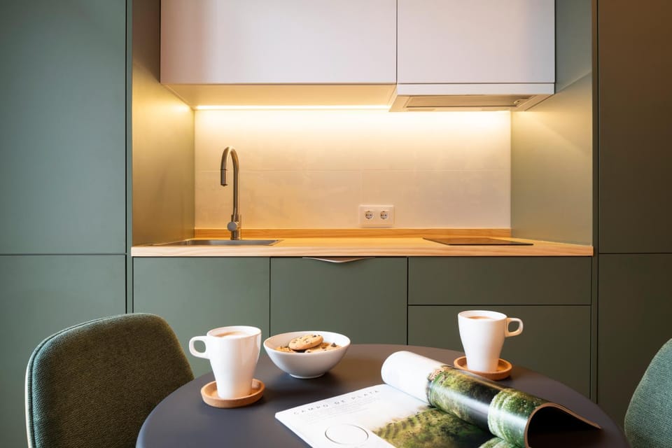 Dining area, kitchen