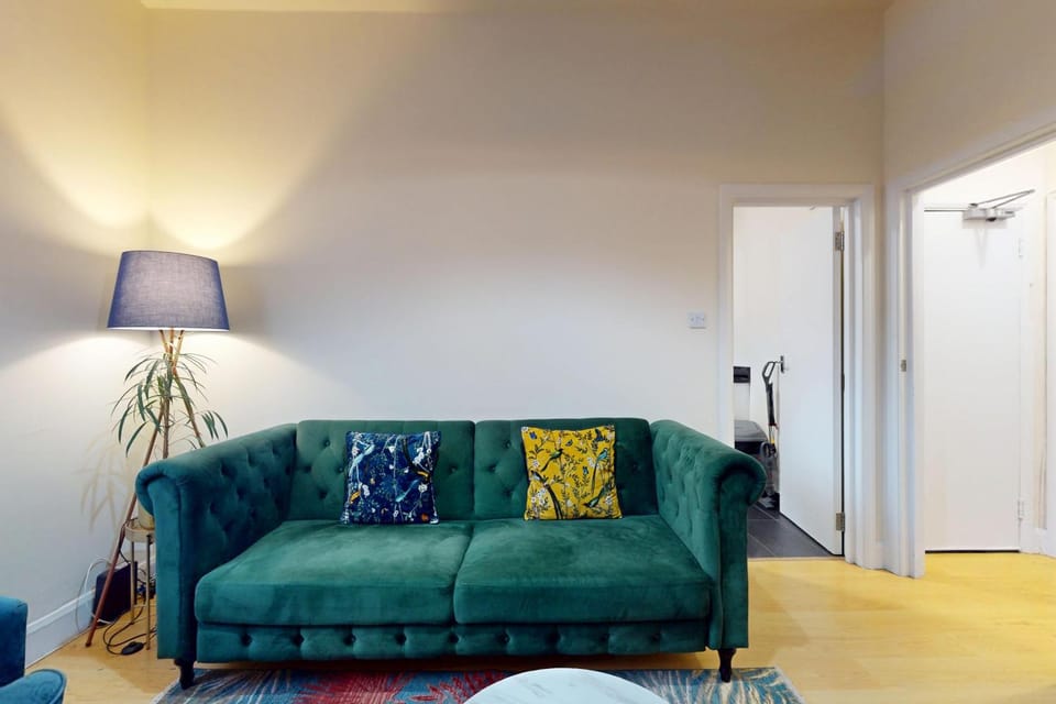 Bed, Living room, Seating area