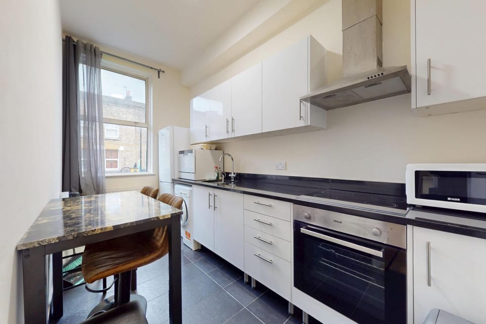 Dining area, oven, kitchen