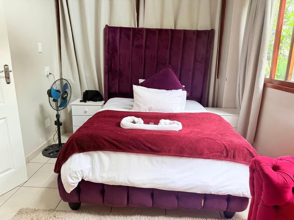 Crown Guesthouse Garsfontein Bed and Breakfast in Pretoria