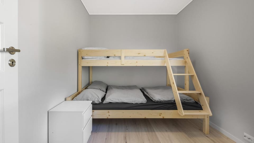 bunk bed