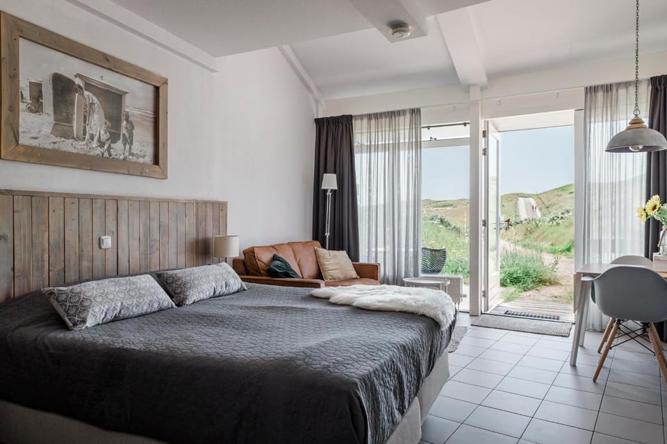 View (from property/room), Living room, Photo of the whole room, Bedroom