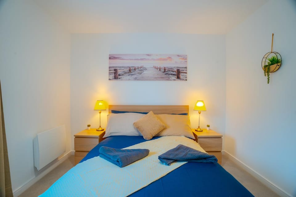 2 Bed Stylish Stay - By Holiday homes Apartment in Gateshead