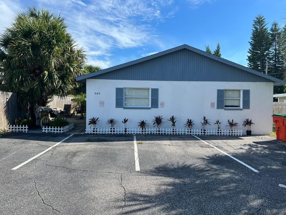 Property building, Parking