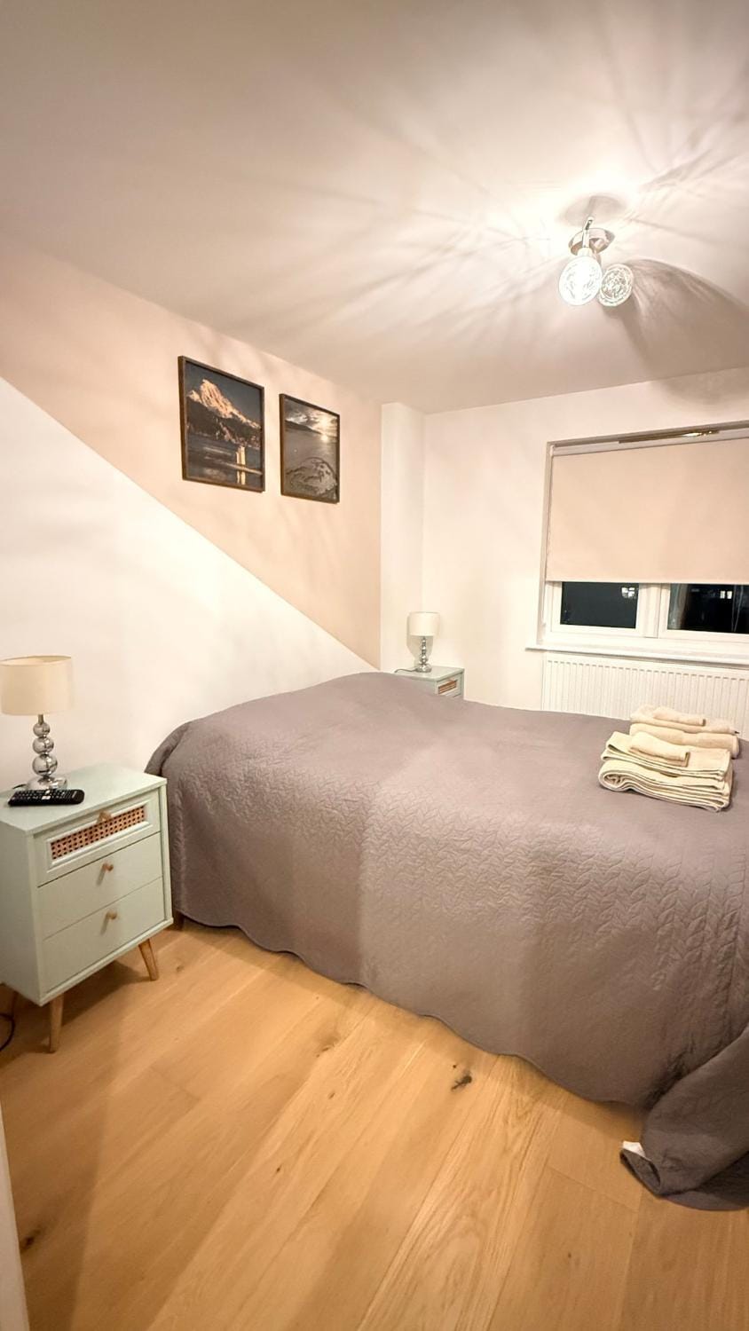 Dreamy Stay With Cosy Charm House in Runnymede District