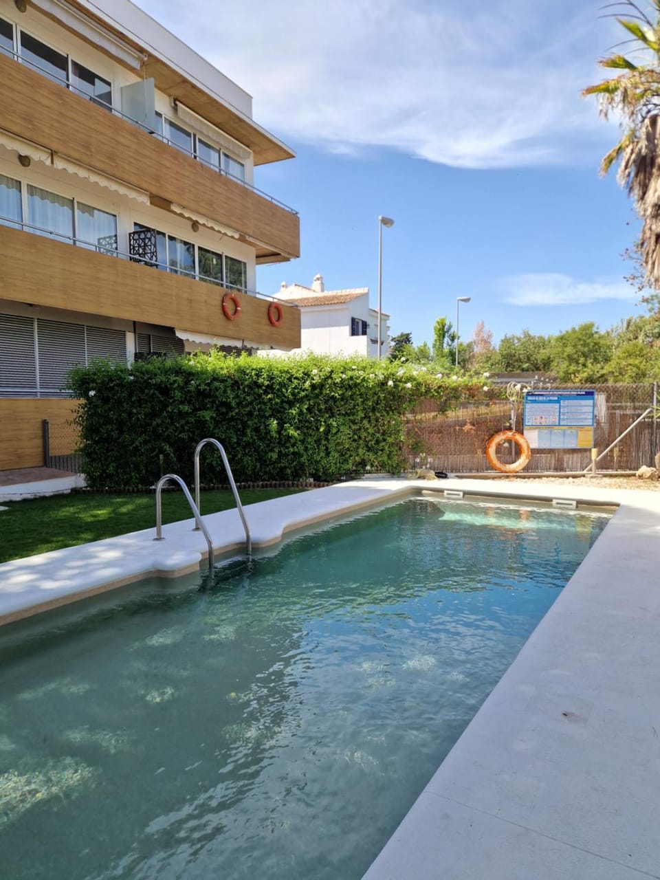 Irina 28 luminoso con piscina terraza parking aire y wifi Apartment in Sanlúcar de Barrameda