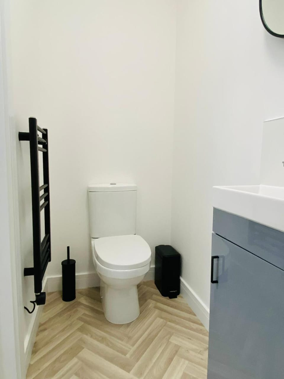 #106a Modern Rugby Studio - Sleep up to 2 - 5 mins to Rugby School - "Perfect for Contractors and Couples - Free street parking" Apartment in Rugby