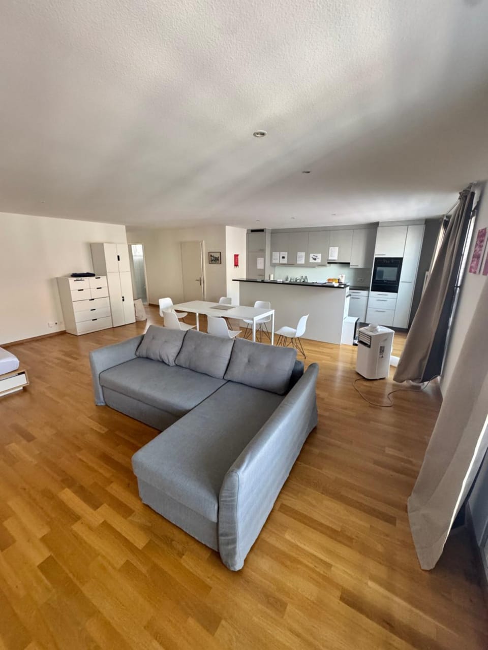 Living room, Dining area, kitchen