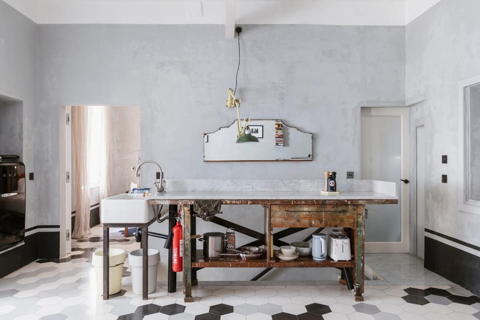 Kitchen or kitchenette
