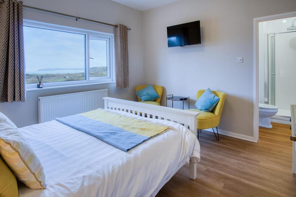 Tide & Tee - 2 Bedroom Apartment - Penally - Tenby Apartment in Wales