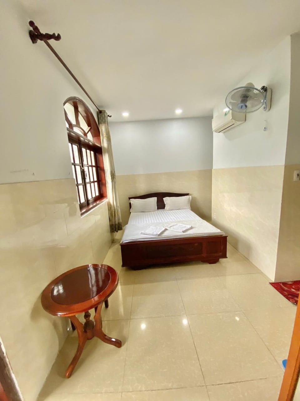 LotusHotel 2 Hotel in Ho Chi Minh City