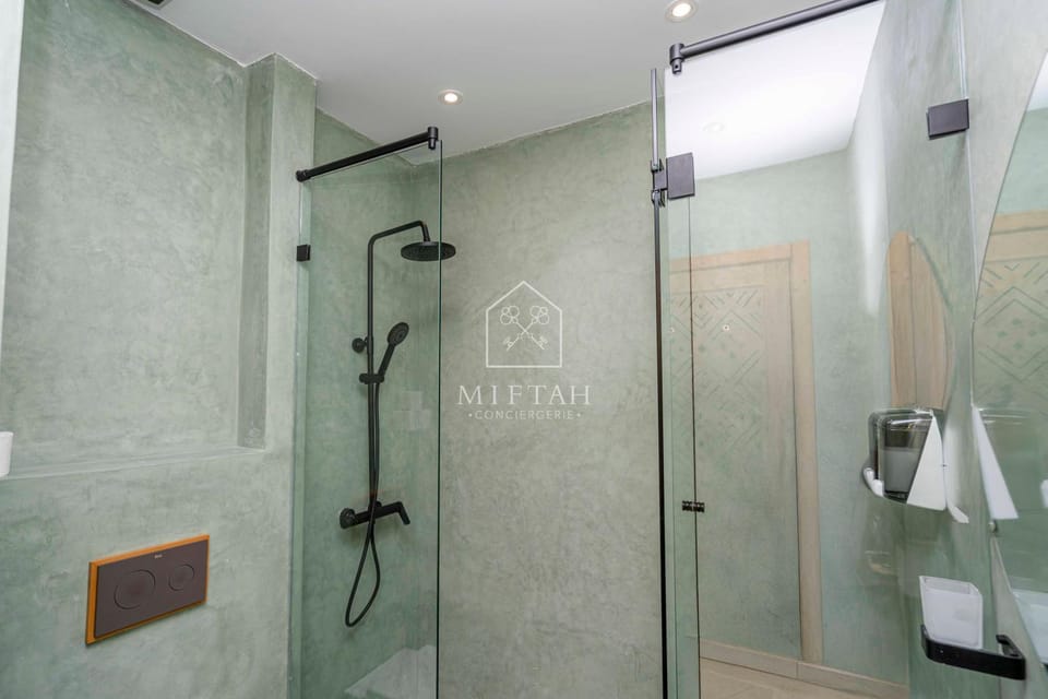 Chambre Moderne avec Baignoire Bed and Breakfast in Tangier