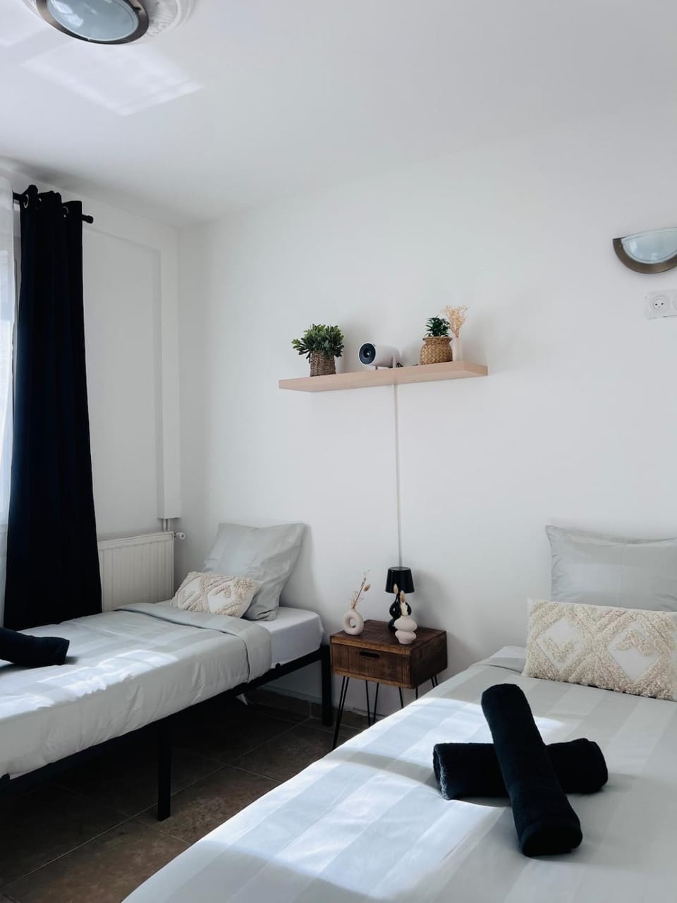 Cocoon & Bright with Bird Song Apartment in Drancy