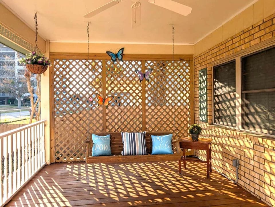 Patio, Seating area