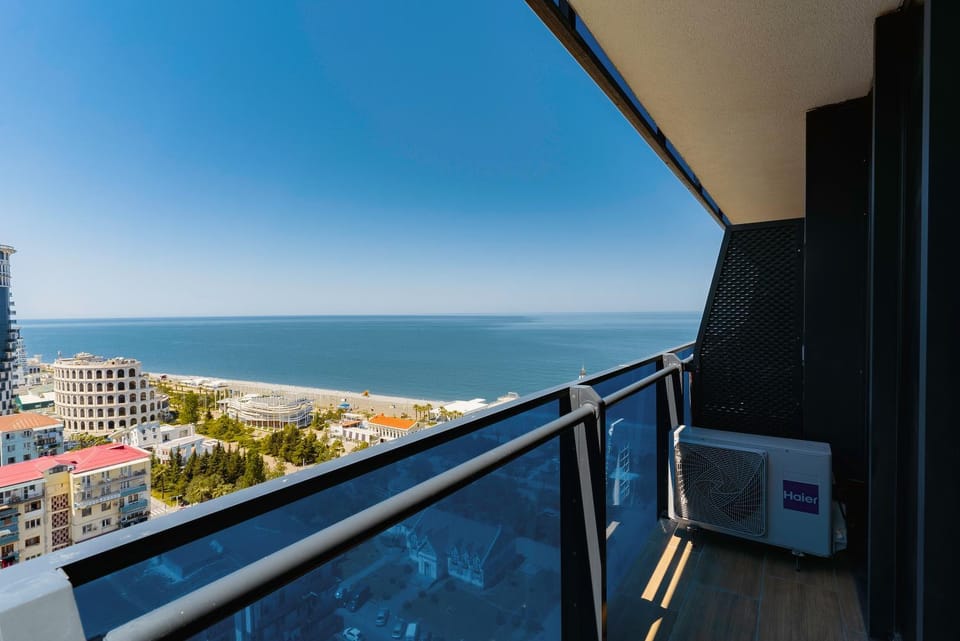 Communal lounge/ TV room, Day, Natural landscape, View (from property/room), Balcony/Terrace, Evening entertainment, Sea view
