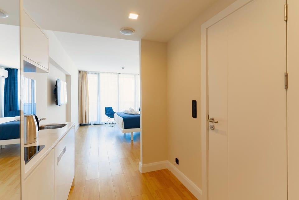 TV and multimedia, Living room, Seating area, wardrobe