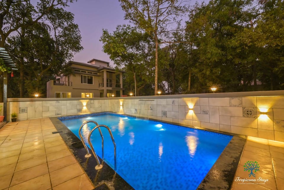Pool view, Swimming pool