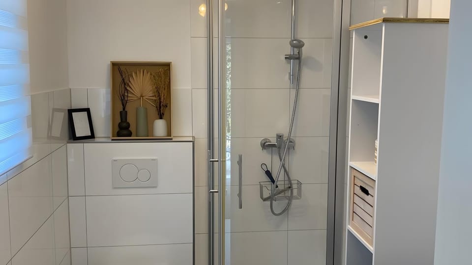 Bathroom, Living room