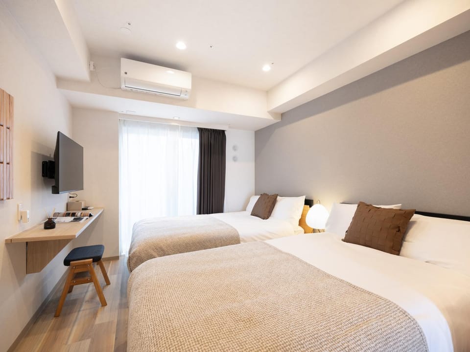 Bed, TV and multimedia, Bedroom, air conditioner