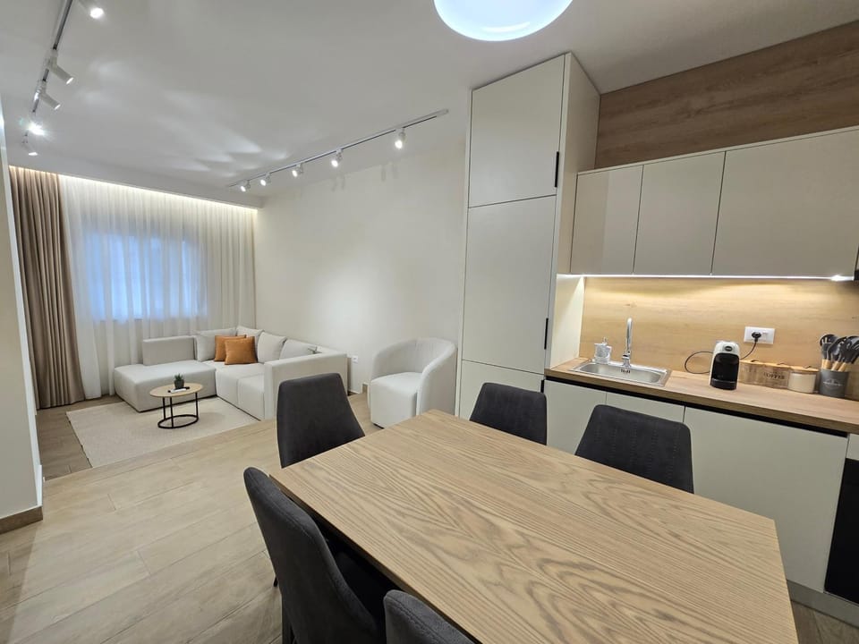 Cityscape Tirana Apartment in Tirana